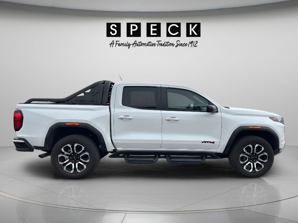 2025 GMC Canyon 4WD AT4