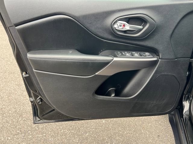 2020 Jeep Cherokee Sport