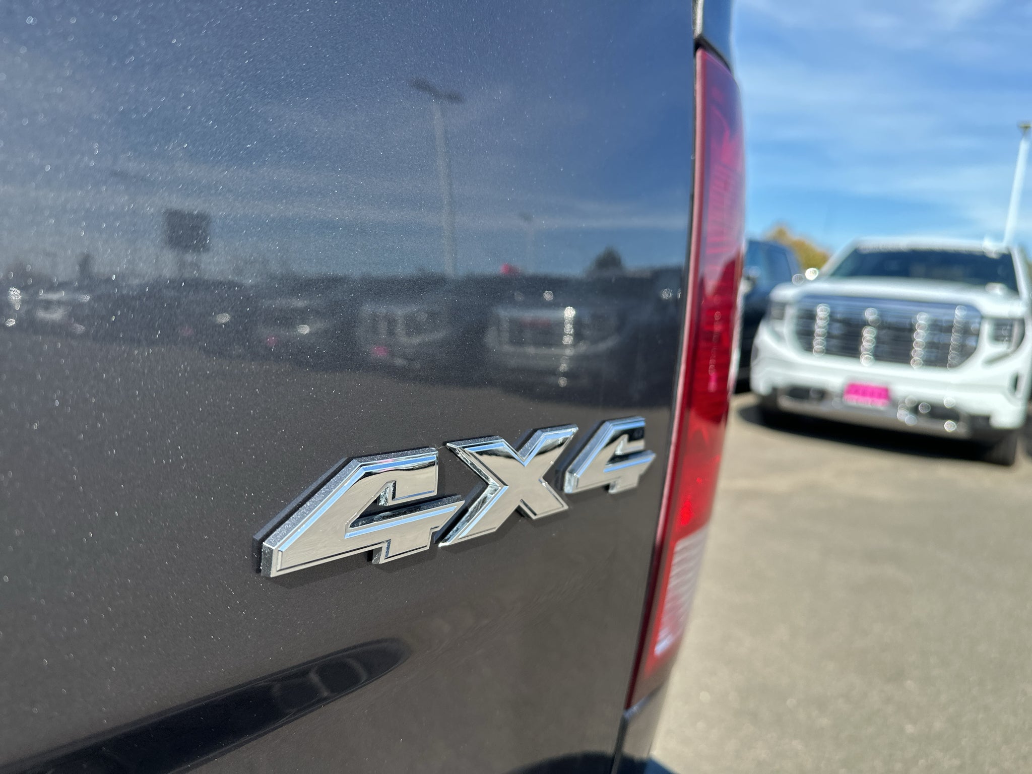 2017 RAM 1500 Tradesman Crew Cab 4x4 6'4" Box