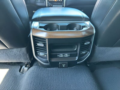 2023 RAM 3500 Laramie Crew Cab 4x4 8' Box