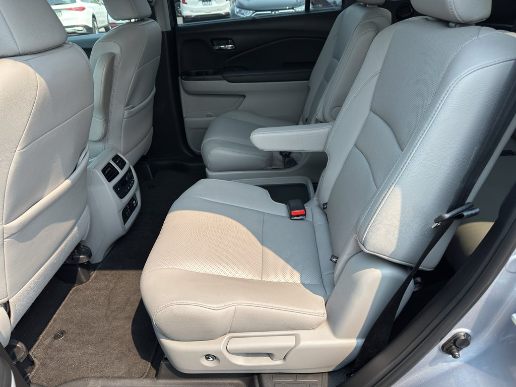 2022 Honda Pilot AWD Elite