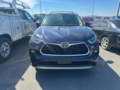 2022 Toyota Highlander Platinum