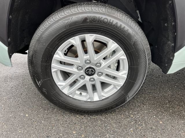 2024 Toyota Tundra 4WD SR5