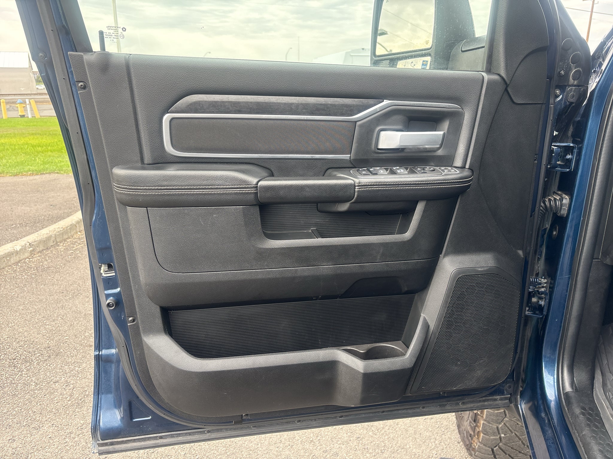 2024 RAM 2500 Big Horn Crew Cab 4x4 6'4" Box