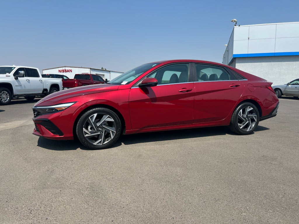 2024 Hyundai ELANTRA Limited