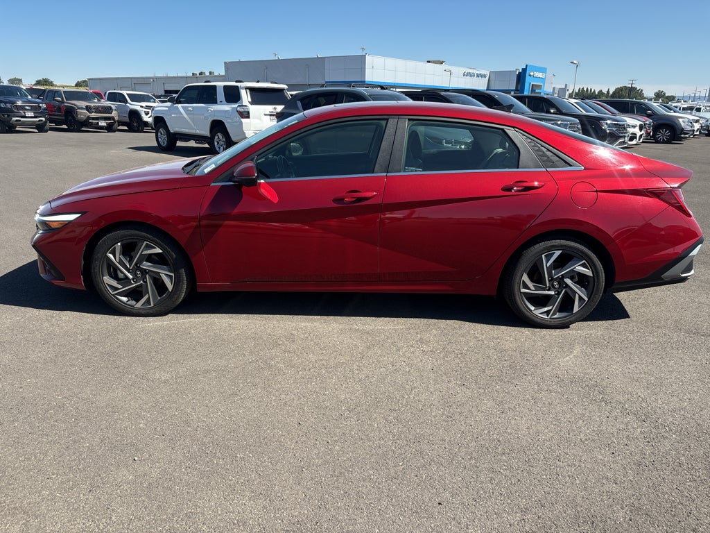2024 Hyundai ELANTRA Limited