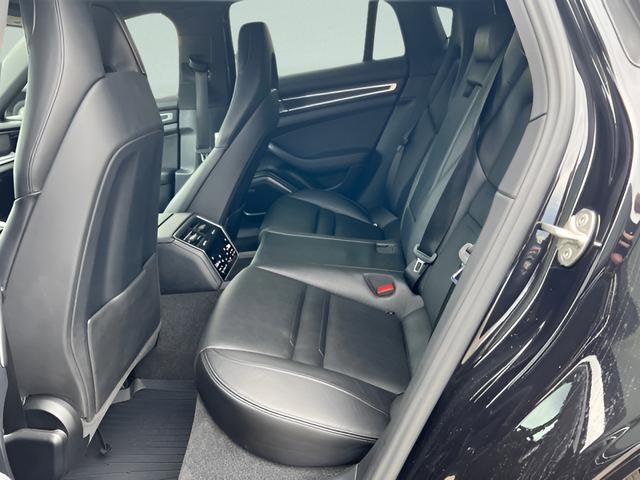 2023 Porsche Panamera RWD