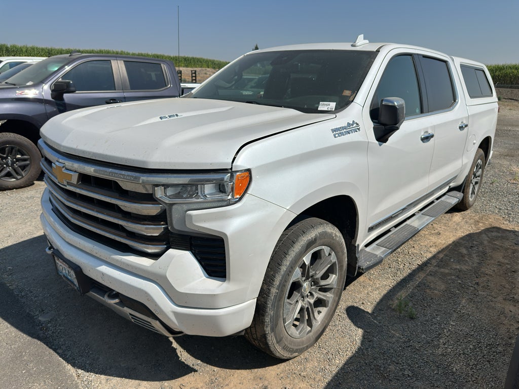 2022 Chevrolet Silverado 1500 4WD Crew Cab Short Bed High Country