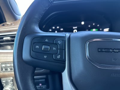 2022 GMC Yukon 4WD Denali