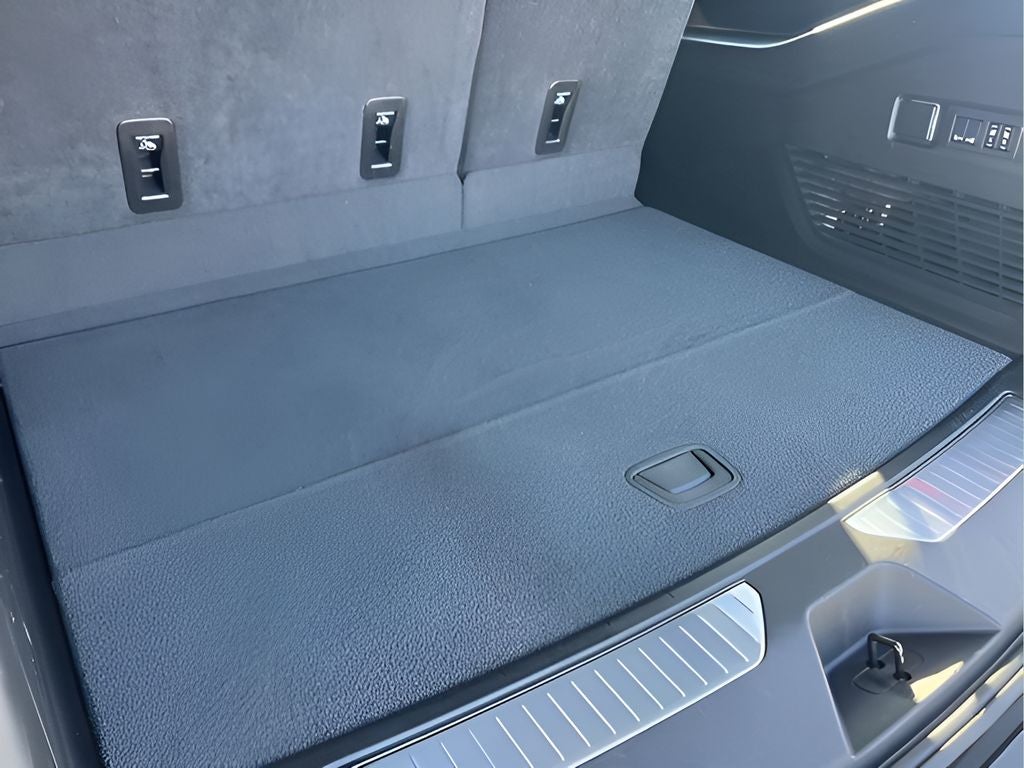 2024 Chevrolet Suburban 4WD RST