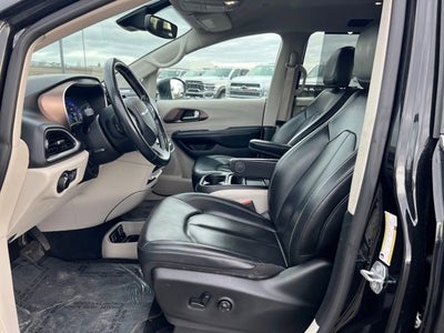 2021 Chrysler Voyager LXI