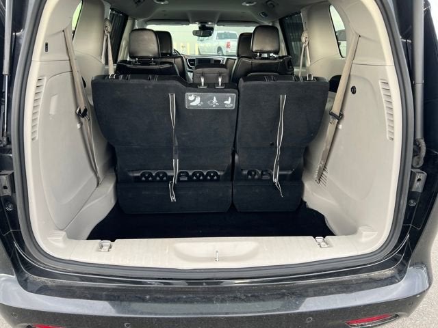 2021 Chrysler Voyager LXI