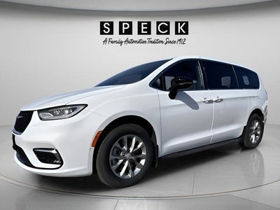 2026 Chrysler Pacifica Select AWD