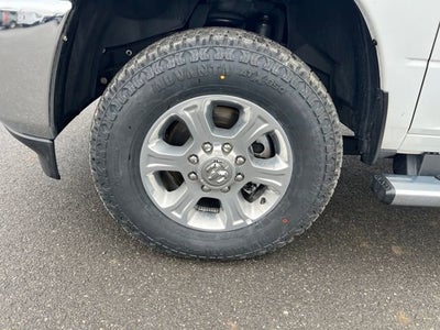 2025 RAM 2500 Big Horn Crew Cab 4x4 8' Box