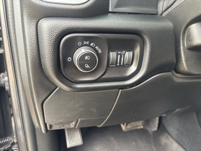 2020 RAM 2500 Laramie Crew Cab 4x4 6'4' Box