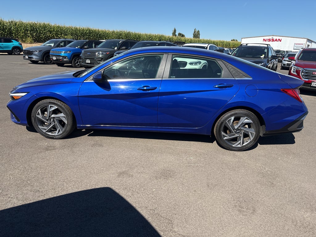 2025 Hyundai ELANTRA SEL Convenience