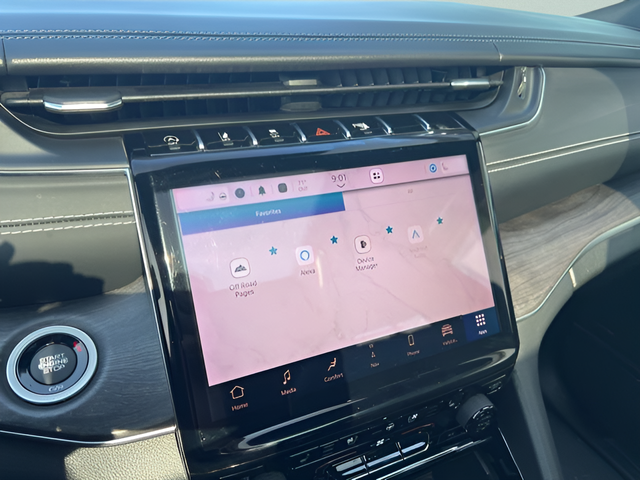 2023 Jeep Grand Cherokee Overland - Photo 11