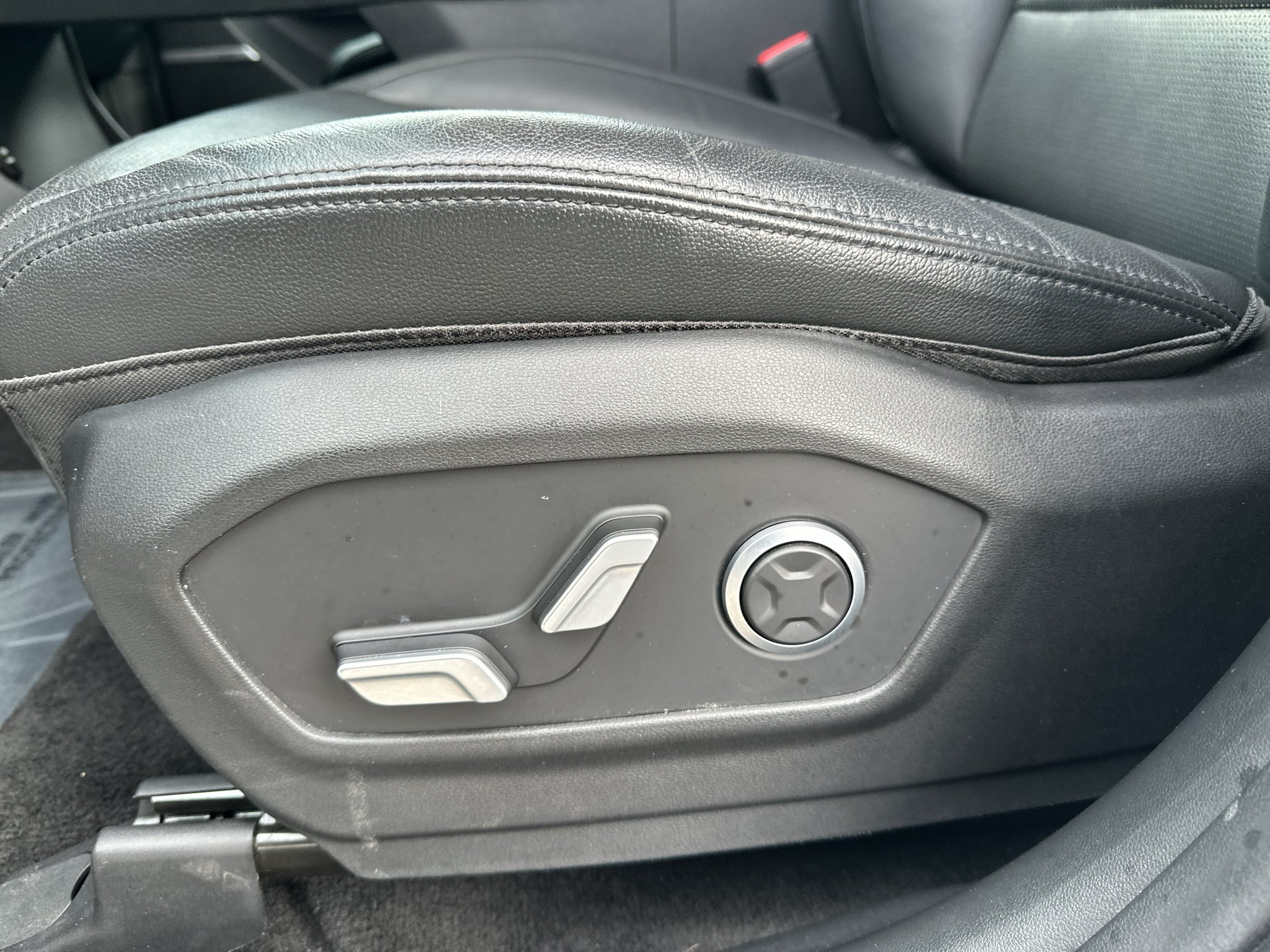2024 Hyundai SANTA FE HYBRID Limited