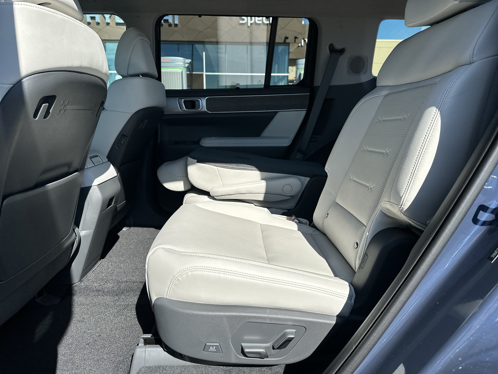 2027 Hyundai SANTA FE HYBRID Limited 6P