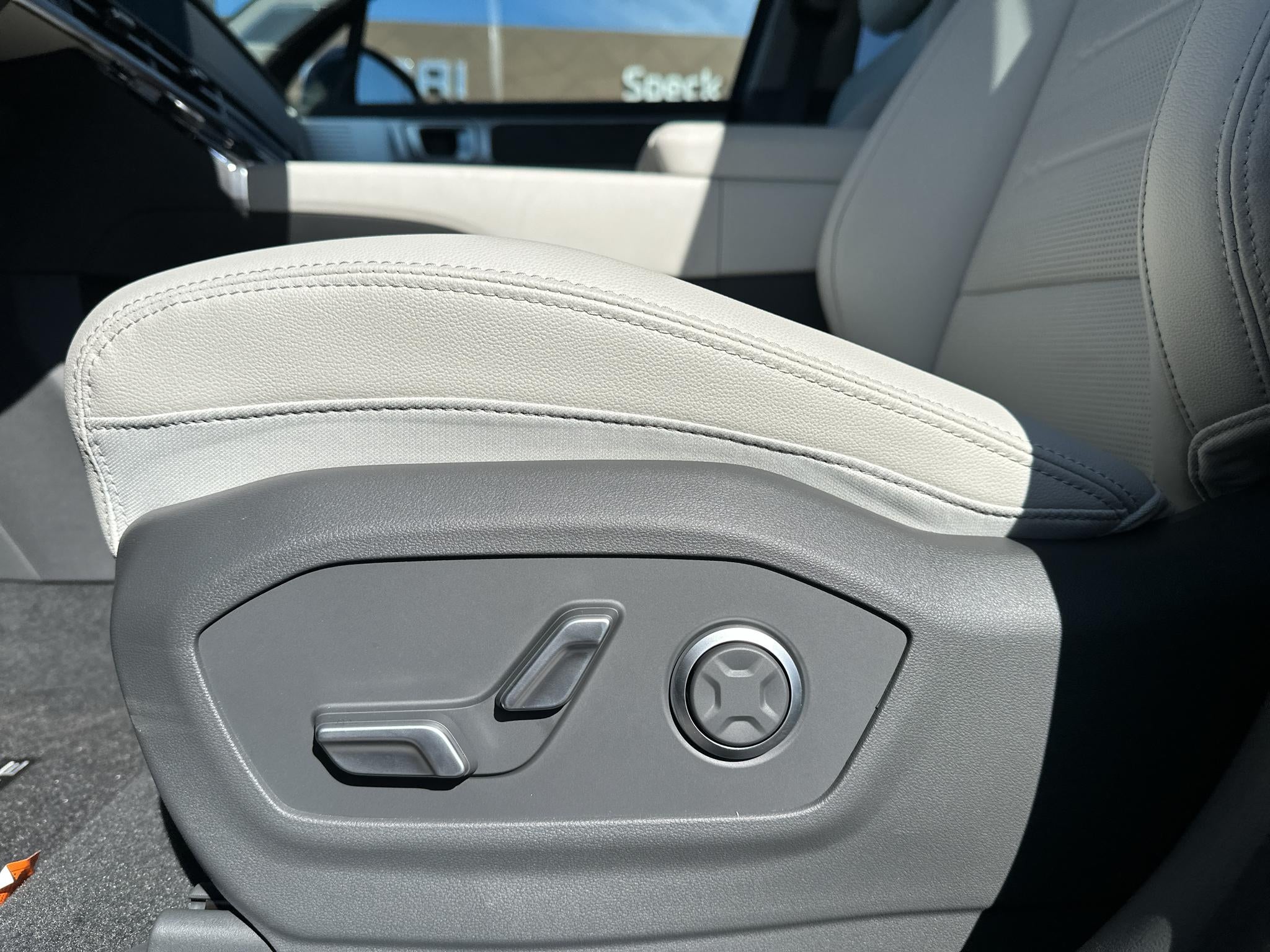 2027 Hyundai SANTA FE HYBRID Limited 6P