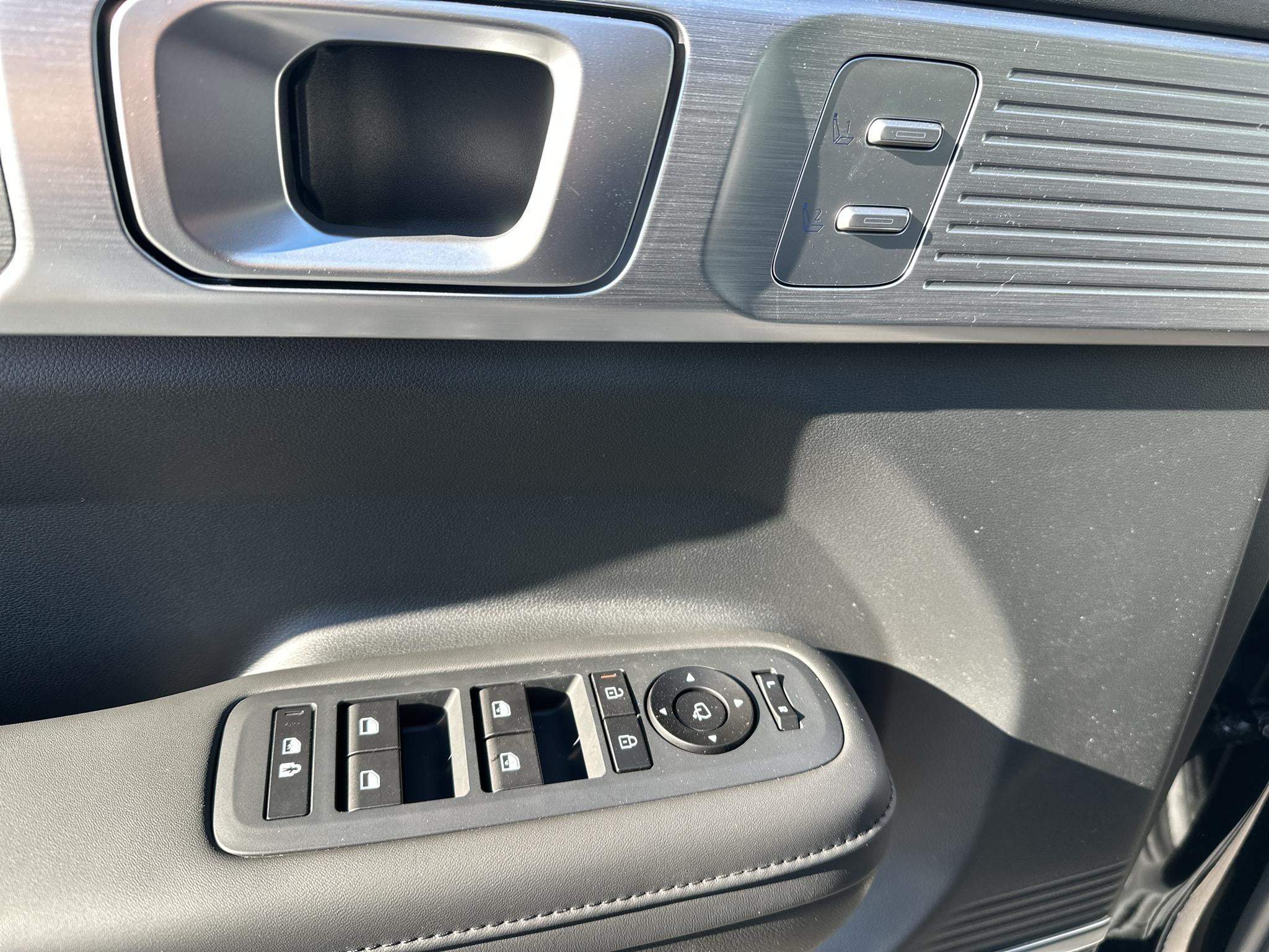 2027 Hyundai SANTA FE HYBRID Limited 7P