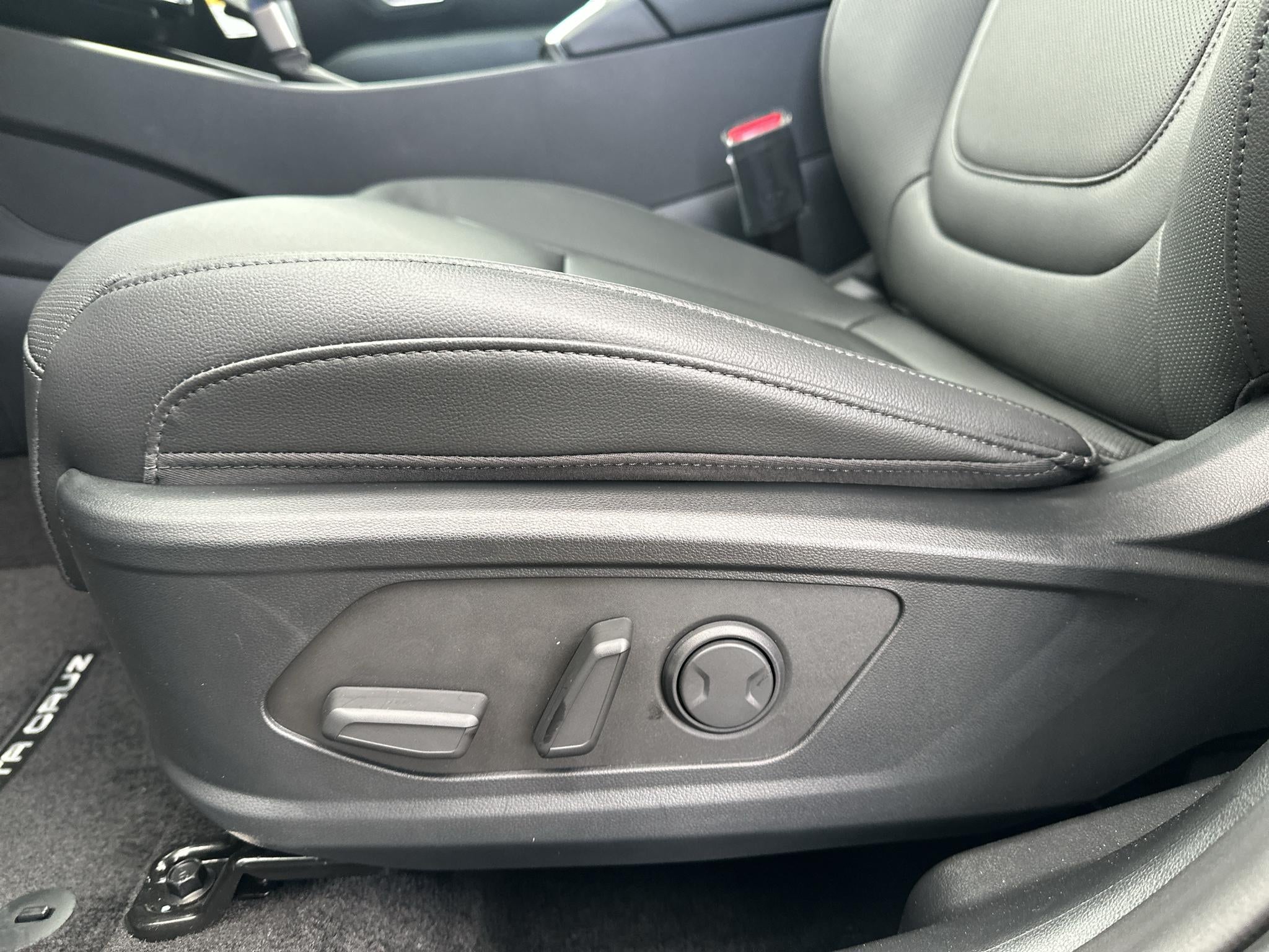 2027 Hyundai SANTA CRUZ SEL Activity