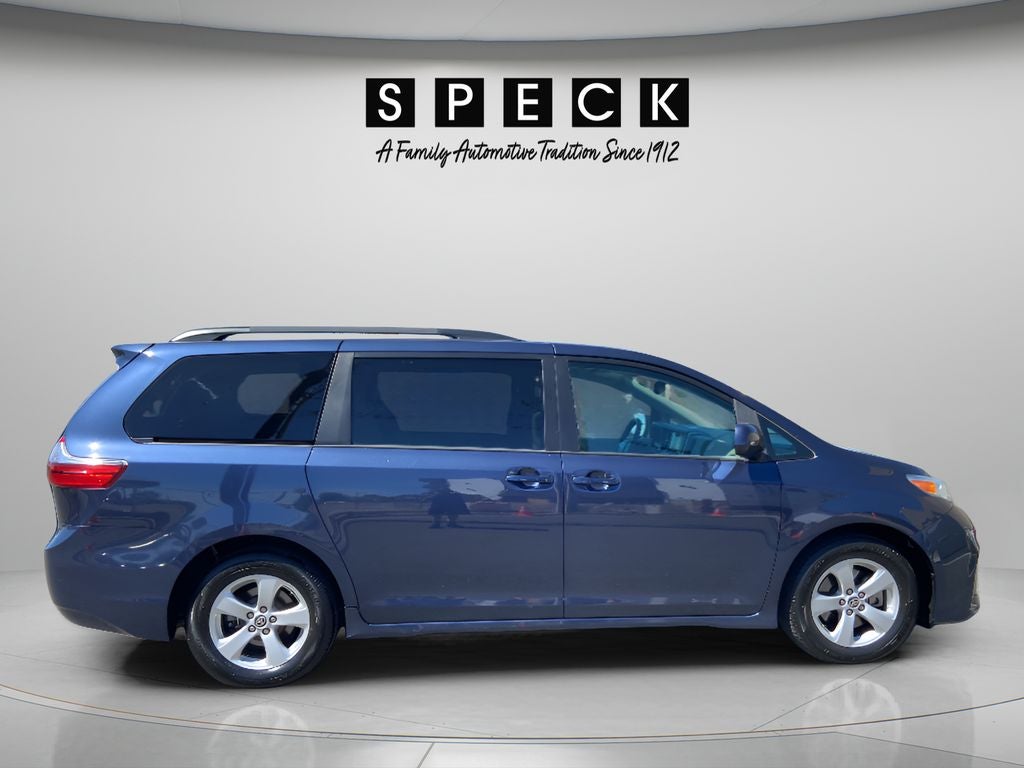 2020 Toyota Sienna LE
