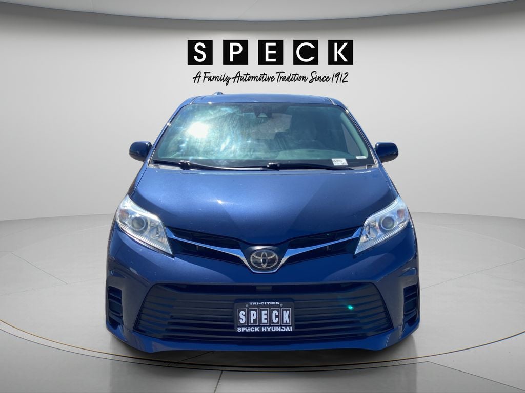 2020 Toyota Sienna LE
