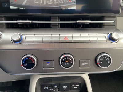 2027 Hyundai KONA SE