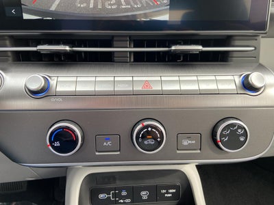 2027 Hyundai KONA SE