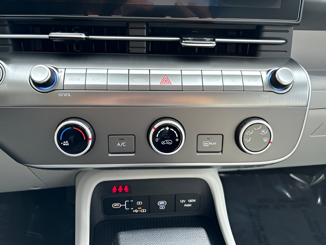 2026 Hyundai KONA SE AWD