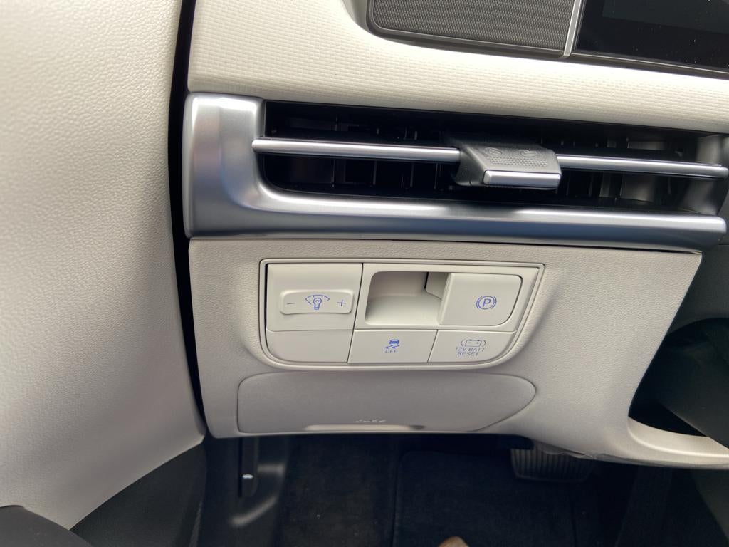 2026 Hyundai TUCSON Blue SE