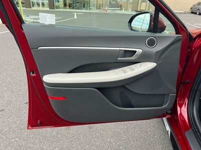 2025 Hyundai SONATA HYBRID SEL