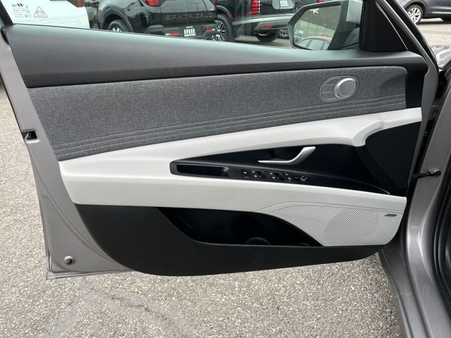 2022 Hyundai ELANTRA HYBRID Limited