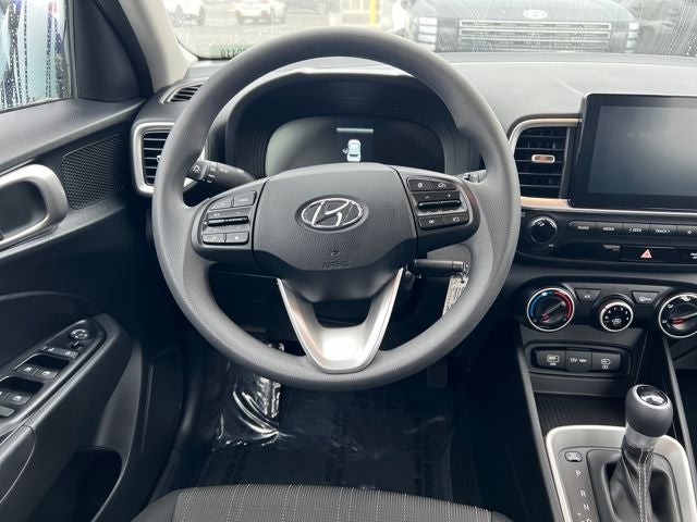 2025 Hyundai VENUE SE