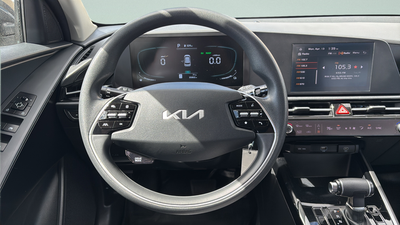 2023 Kia Niro LX