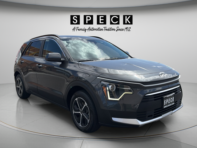 2023 Kia Niro LX