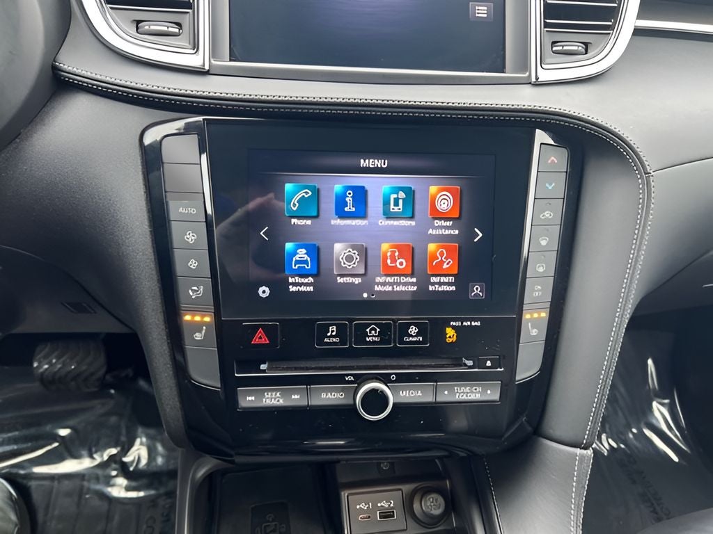 2024 INFINITI QX50 LUXE