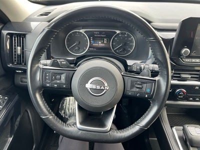 2022 Nissan Pathfinder SV