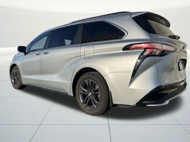 2024 Toyota Sienna XSE 8 Passenger