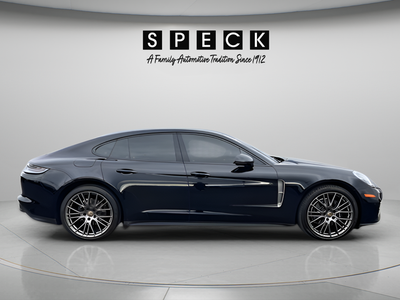 2023 Porsche Panamera 4 Platinum Edition