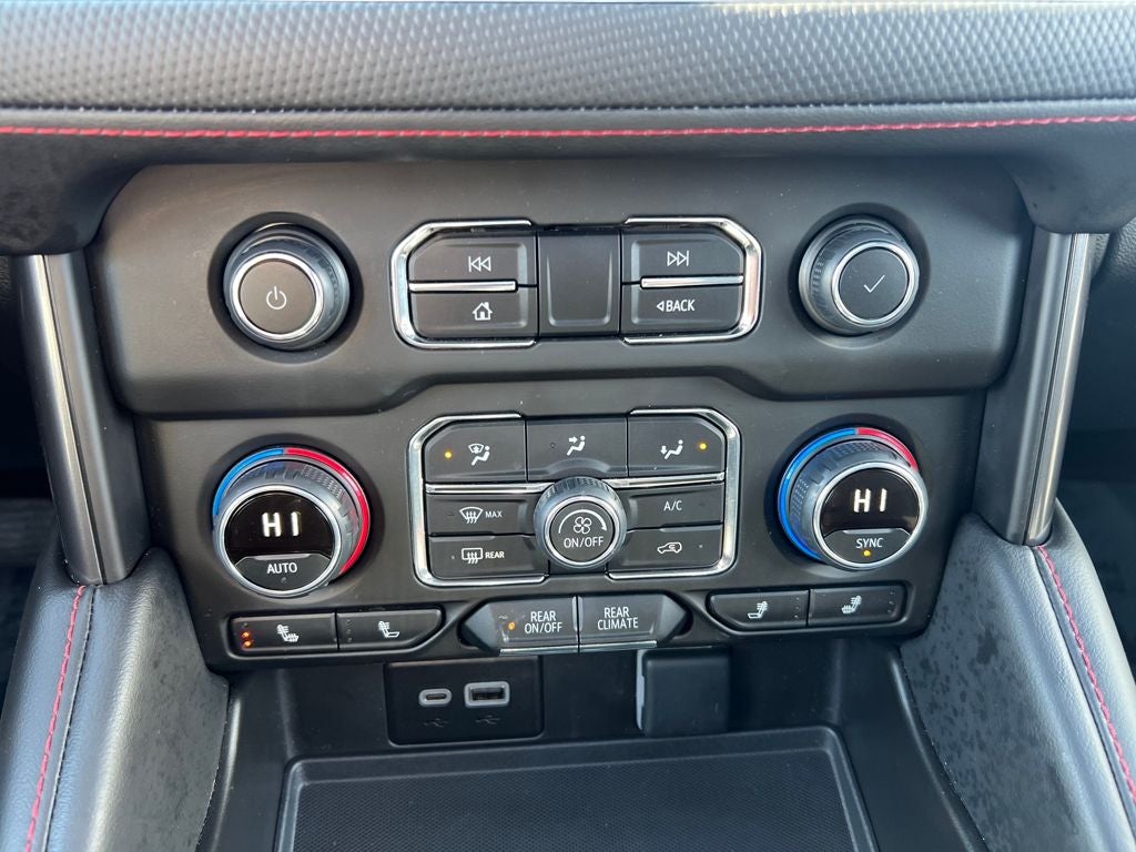 2024 Chevrolet Suburban RST